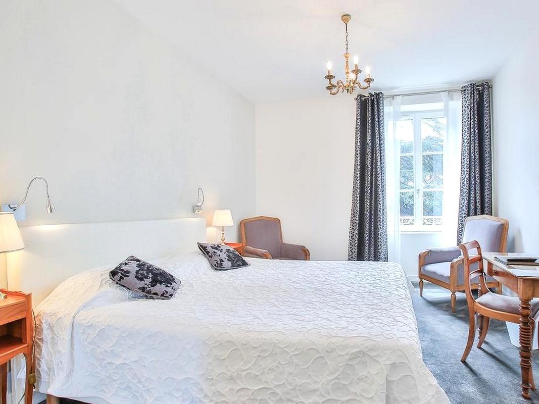Logis Hotel Royal Saint-Mart Royat Exterior foto